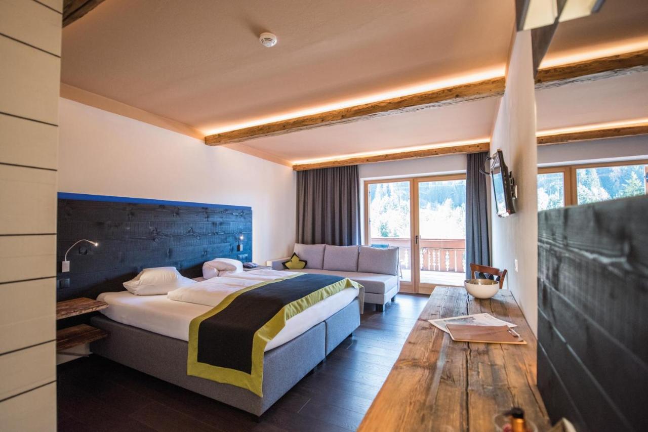 Hotel Edelweiss Braies  Zewnętrze zdjęcie